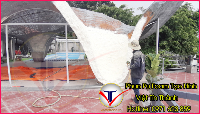 phun pu foam tạo hình sản phẩm